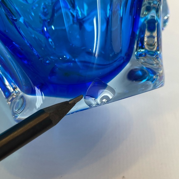 Canadian Art Glass - Cobalt Blue and Clear Glass - Picture 8 of 11